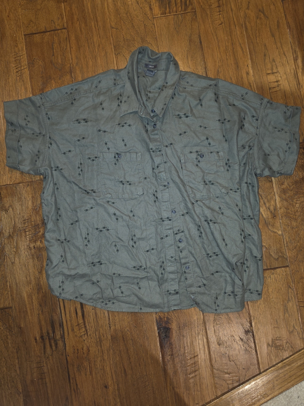Eddie Bauer Women's Short-Sleeve Button-Down Shirt in Sage Green